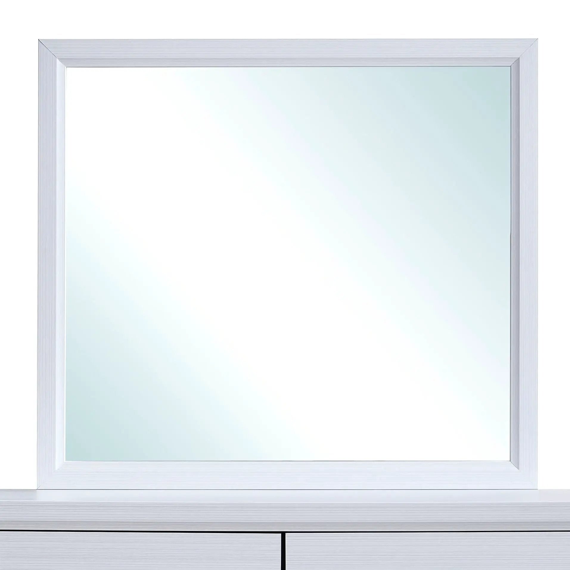 Glasgow - Mirror With Minimalist Design And Low Distortion Glass by HouseOfZazla