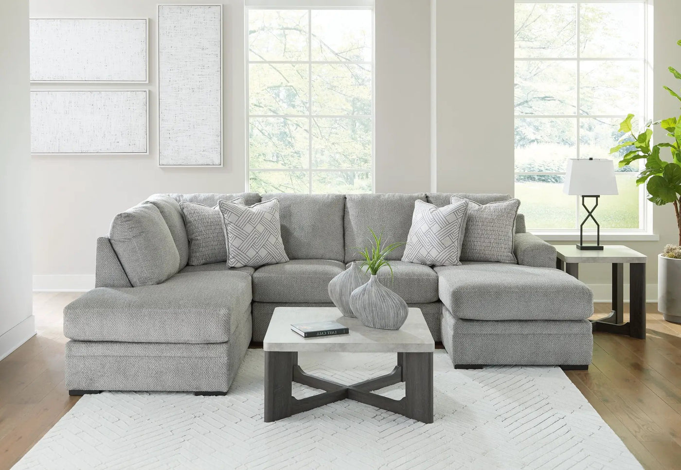 Casselbury - Sectional by Unique Piece Furniture