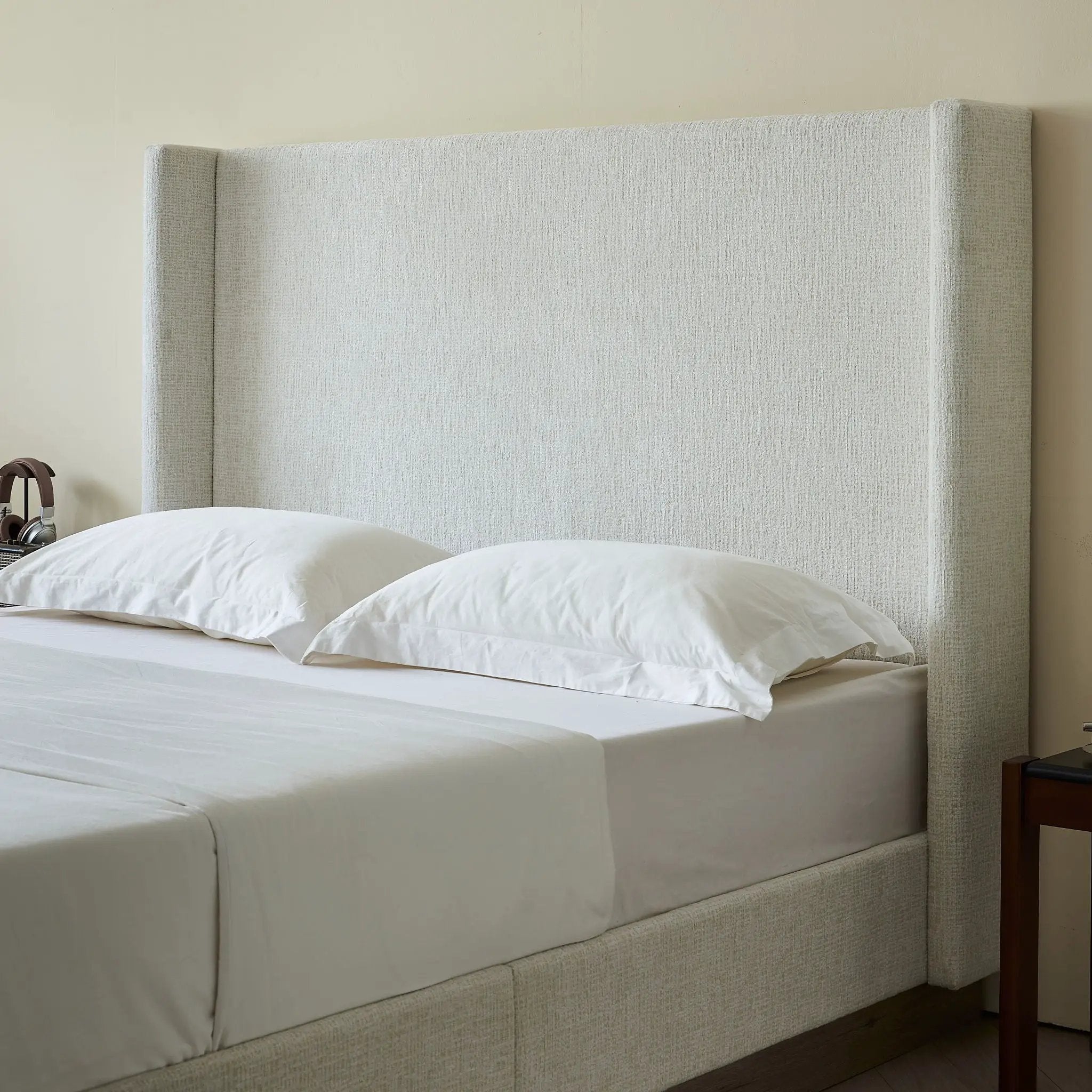 Hosford - Minimalist Upholstered Wingback Bed With Wood Base Platform