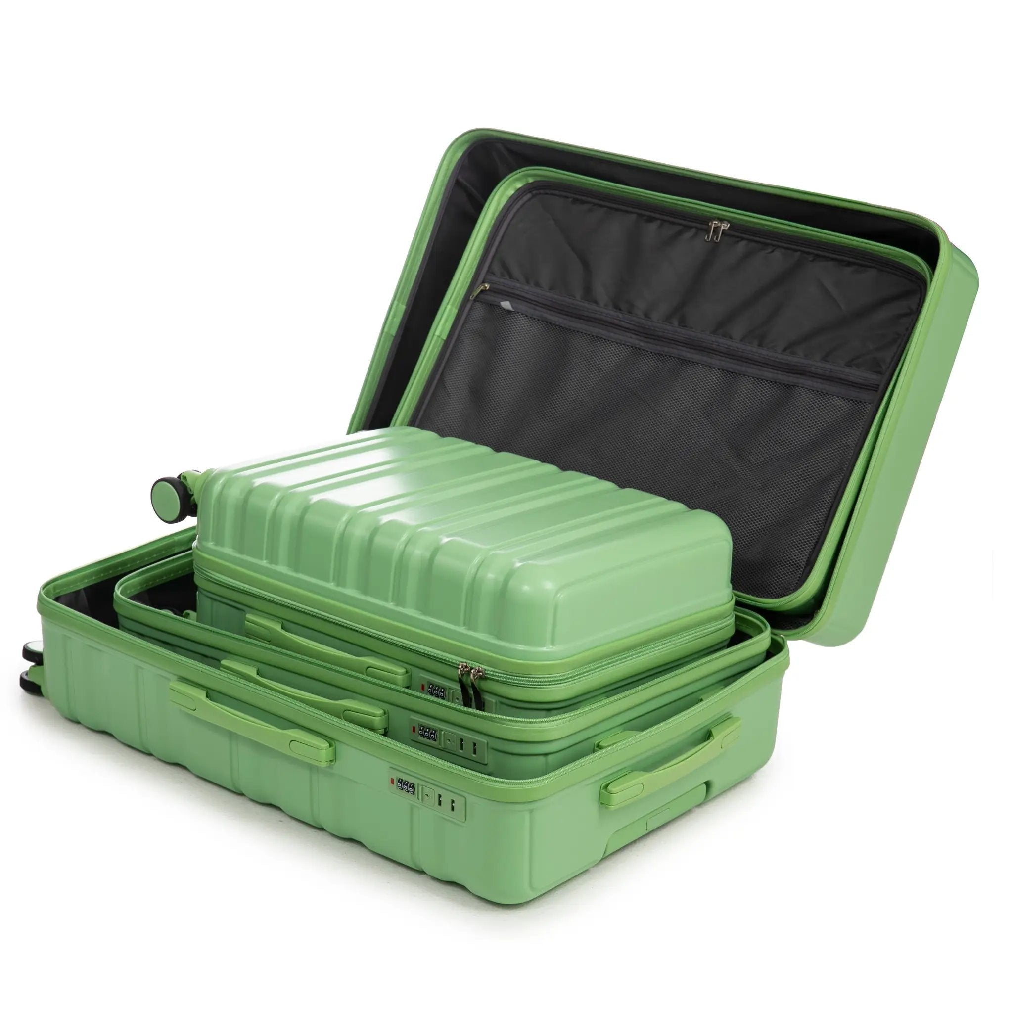 HIFINE Tourist 3-Piece Spinner Wheel Luggage Set in Green by HouseOfZazla