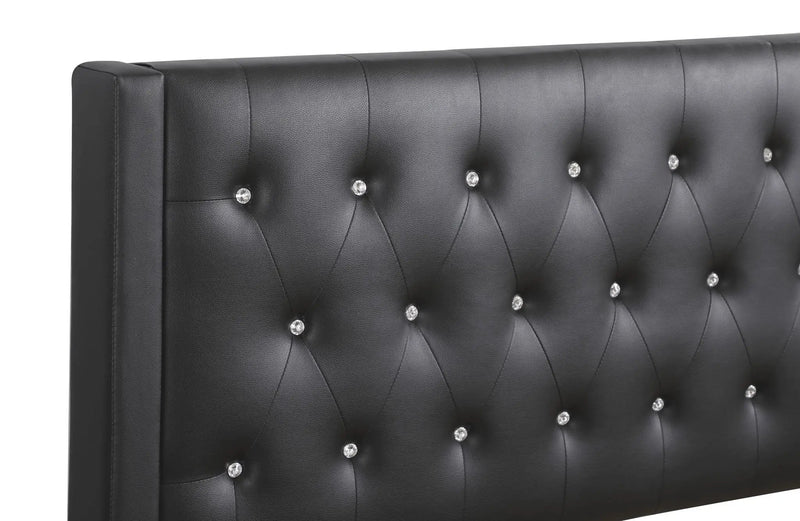 Stylish Bed For Spacious Rooms Contemporary by HouseOfZazla