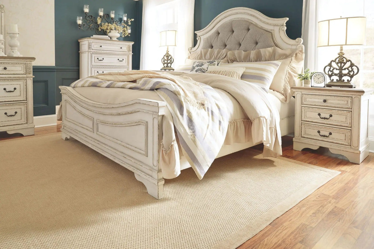 Realyn - Panel Bedroom Set, photo 2 of 4