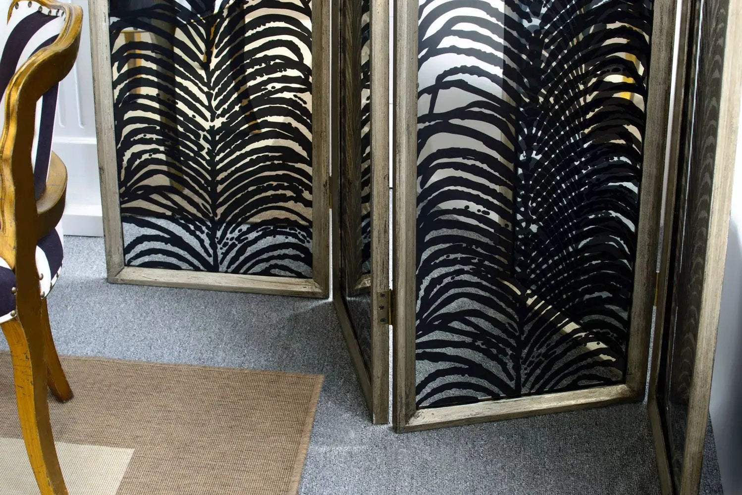 Room Divider, Herero 4 Panel Decorative Screen - Black by HouseOfZazla