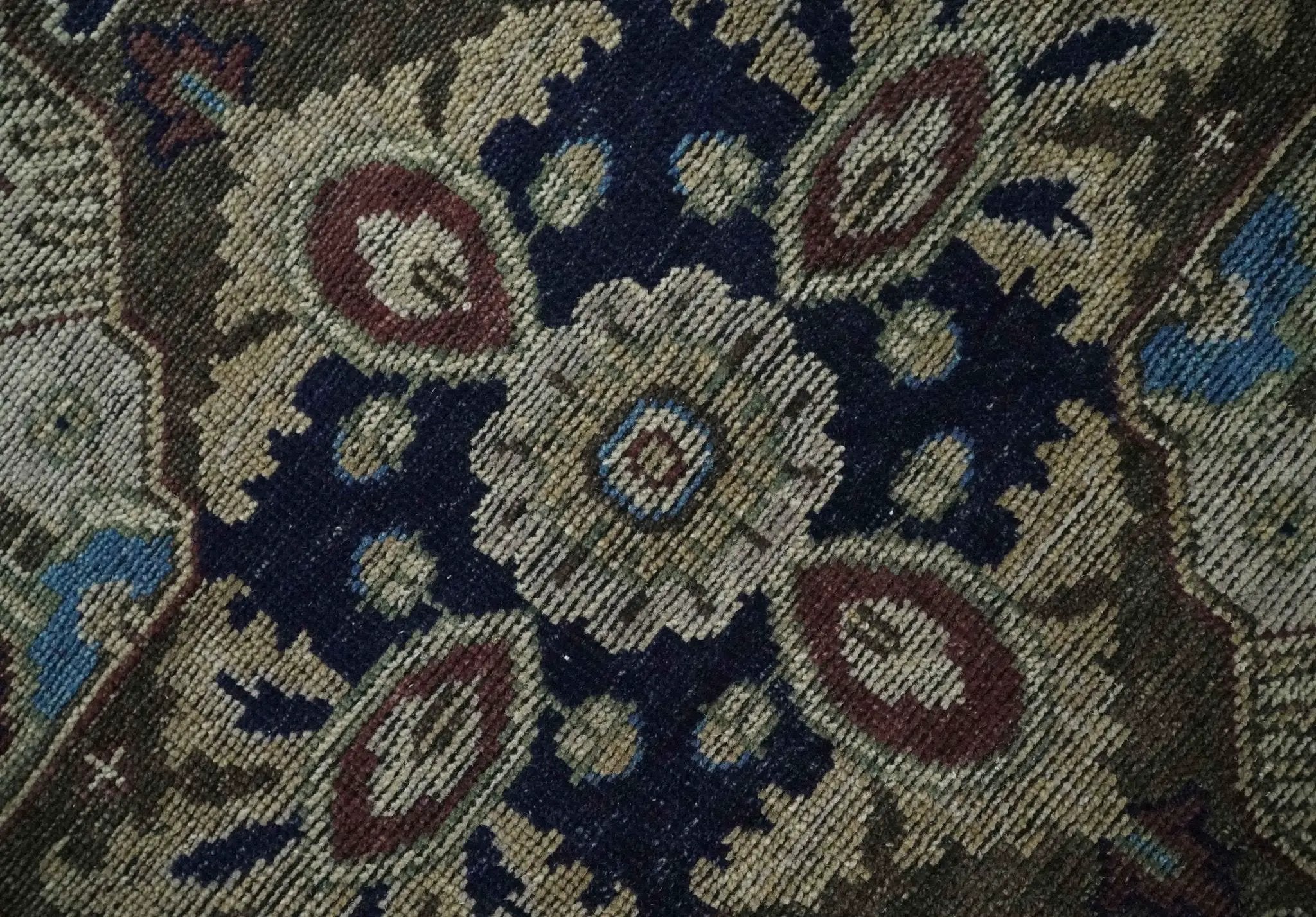 8x10 Antique look Brown, Beige and Blue Traditional Medallion wool Area Rug by The Rug Decor