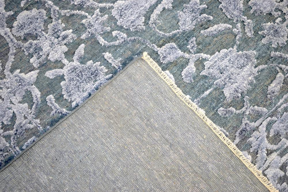 Modern Silver And Gray Hand Knotted Bamboo Silk 8x10 Area Rug by The Rug Decor