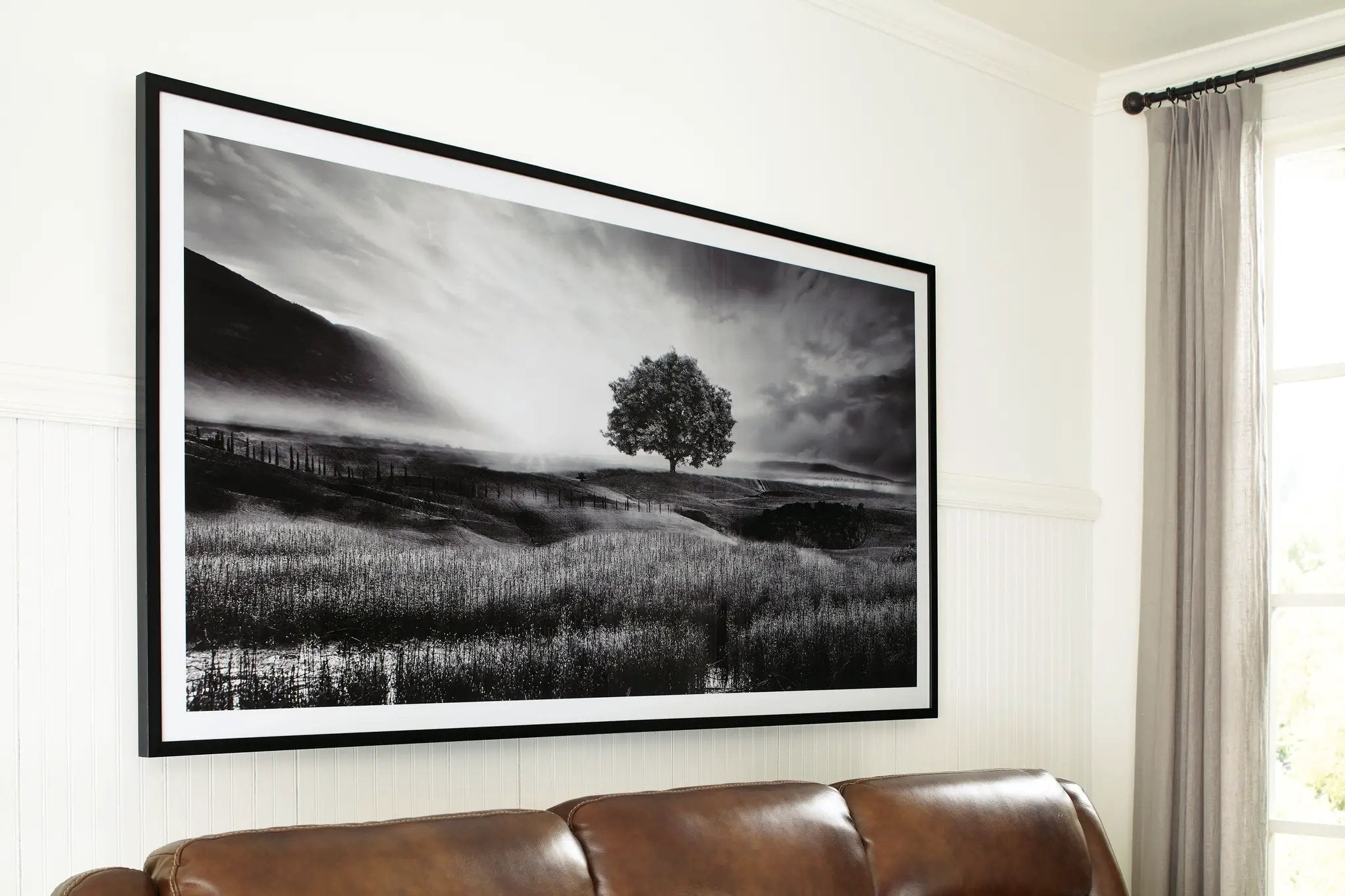 Deborland - Wall Art - Black / White by Unique Piece Furniture