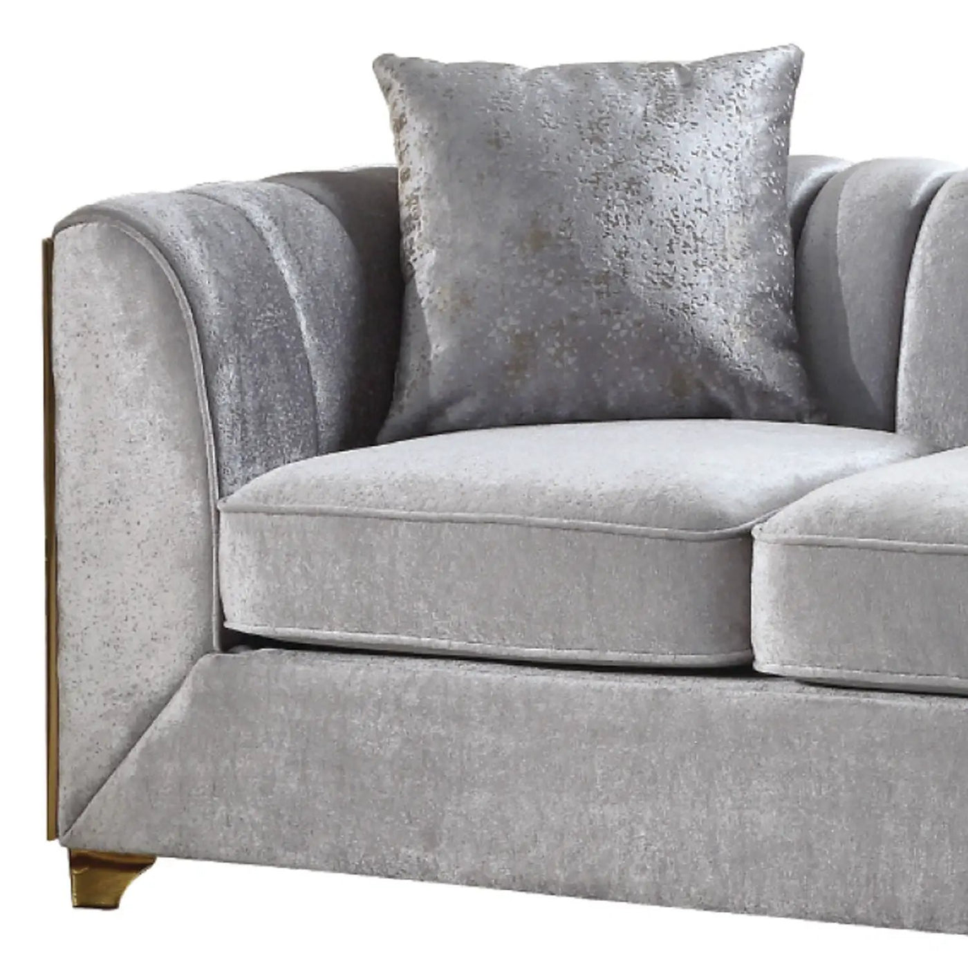 Velencia - Modern Style Loveseat by HouseOfZazla