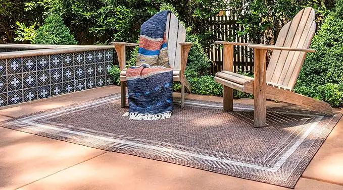 Unique Loom Outdoor Border Collection Area Rug - Soft Border (7' 1" x 10' Rectangle, Brown/ Ivory) by GreenHaven Gardens