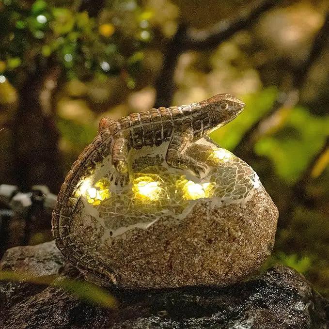 Garden Statue Lizard,Solar Lizard Decor for Outdoor,Resin Lizards Figurine with Solar Light for Patio,Balcony,Yard,Lawn Ornament,Perfect Garden Gift by GreenHaven Gardens