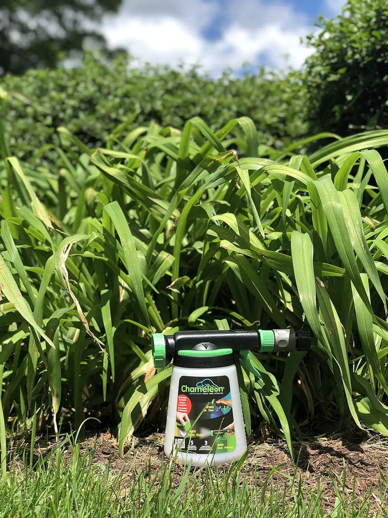 RL Flo-Master Chameleon Hose End Sprayer for use with Fertilizers, Weed Killers, Fungicides and Insect Killers, 32 ounce Refillable Bottle Included by GreenHaven Gardens