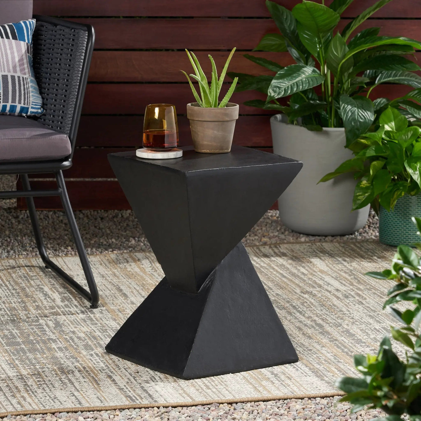 TESS Modern Side Table – Stylish End Table Compatible with Living Room, Bedroom, or Office by HouseOfZazla