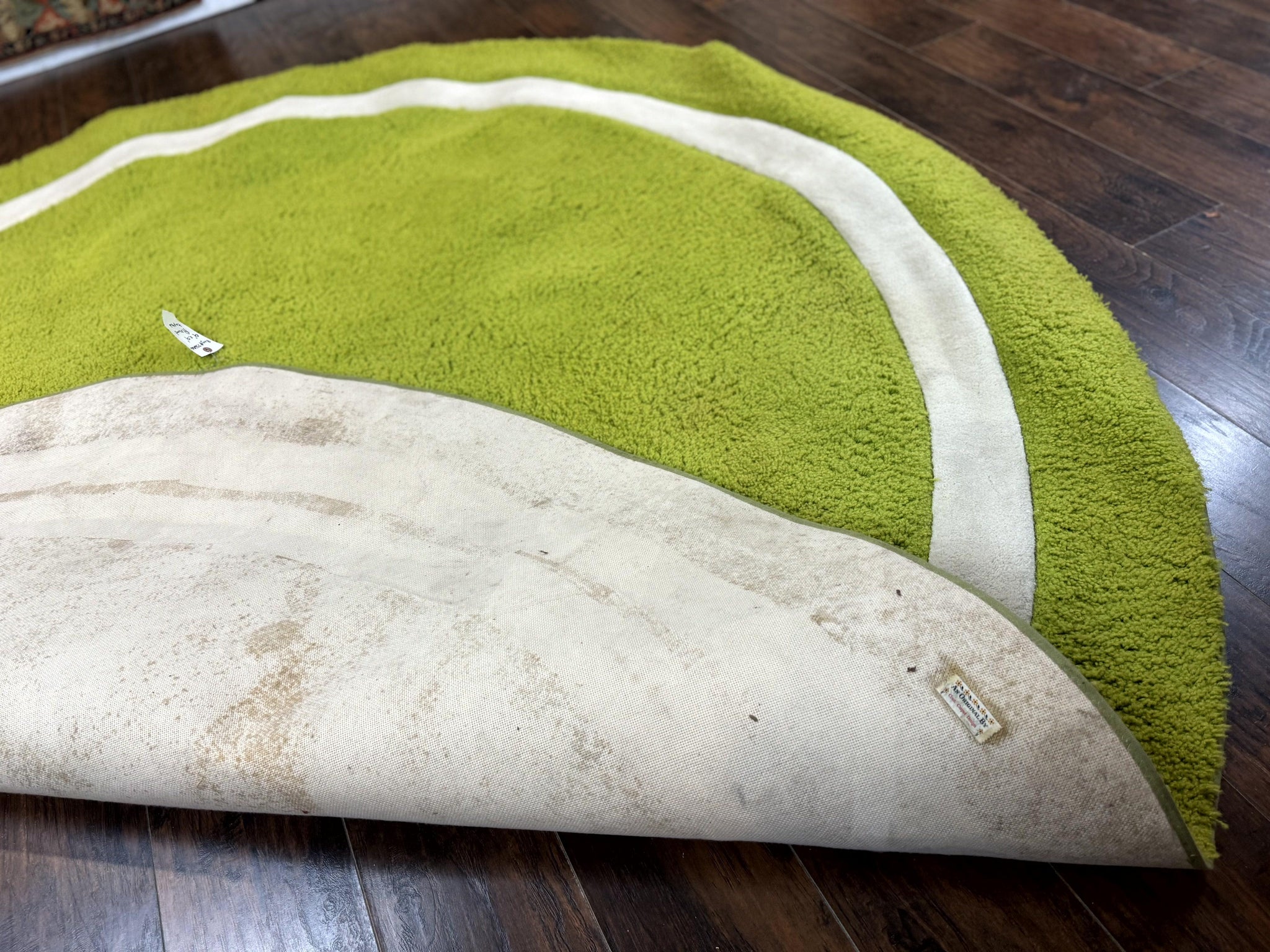 Large Round Rug 9x9, Vintage Retro Design, Lime Green by Jewel Rugs