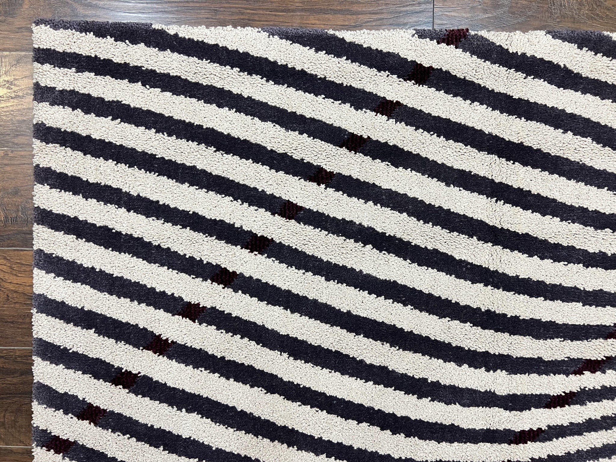 Vintage Zebra Stripes Shag Rug 5.7 x 7.4, Black and White, Retro, Wool by Jewel Rugs