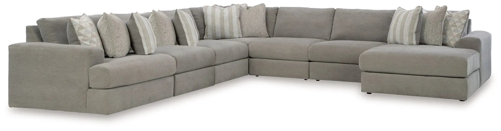 Avaliyah - Sectional by Unique Piece Furniture
