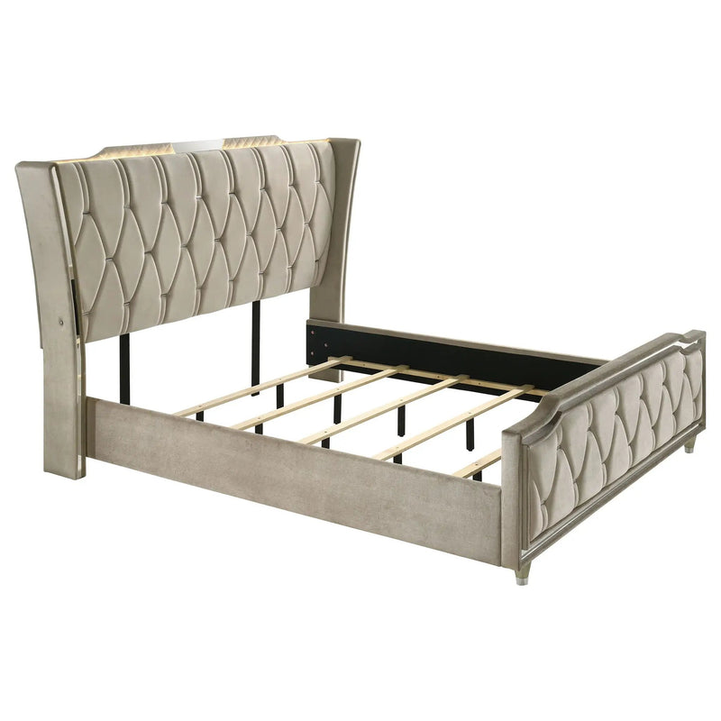 Lorient 4-piece California King Bedroom Set Ivory and Camel by Unique Piece Furniture