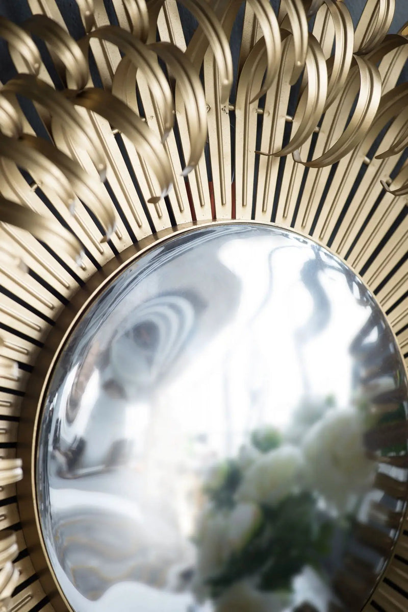 Sunburst Design Wall Mirror Decorative en For Entryway, Modern Living Room - Gold by Unique Piece Furniture