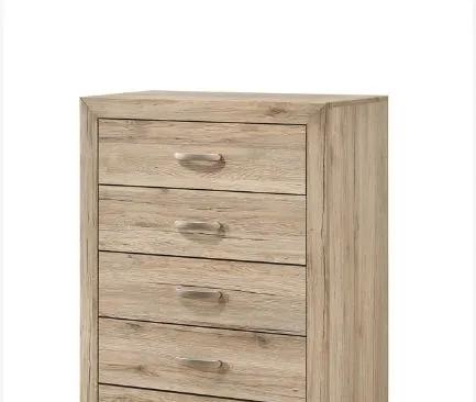 Miquell - Elegant Design Chest by HouseOfZazla