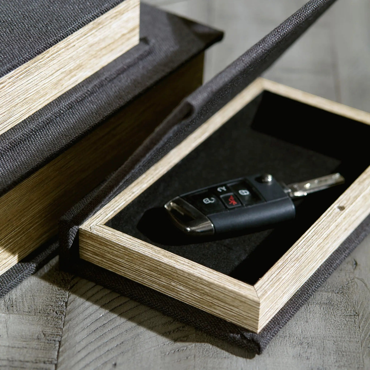 Jolina - Box Set by Unique Piece Furniture