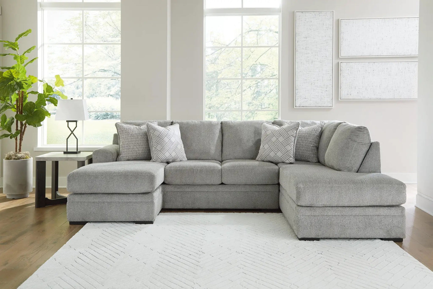 Casselbury - Sectional by Unique Piece Furniture