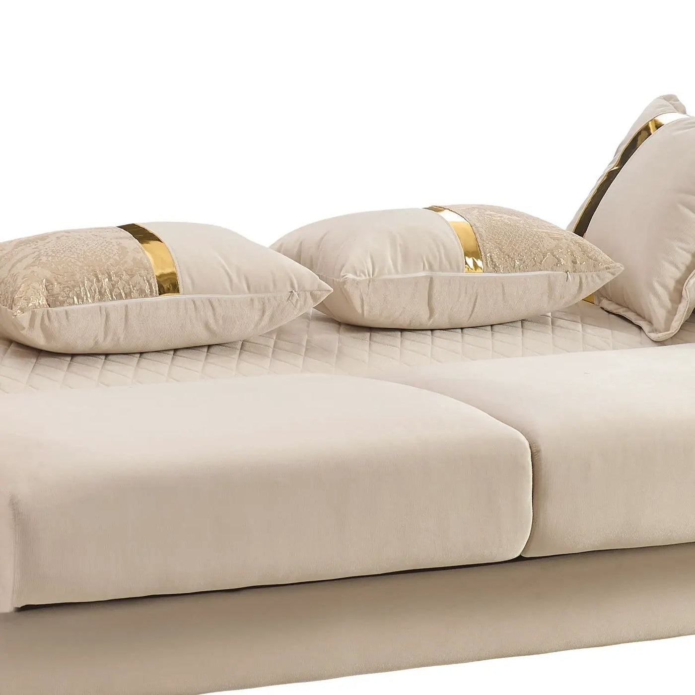 Lisa - Living Room Set by HouseOfZazla