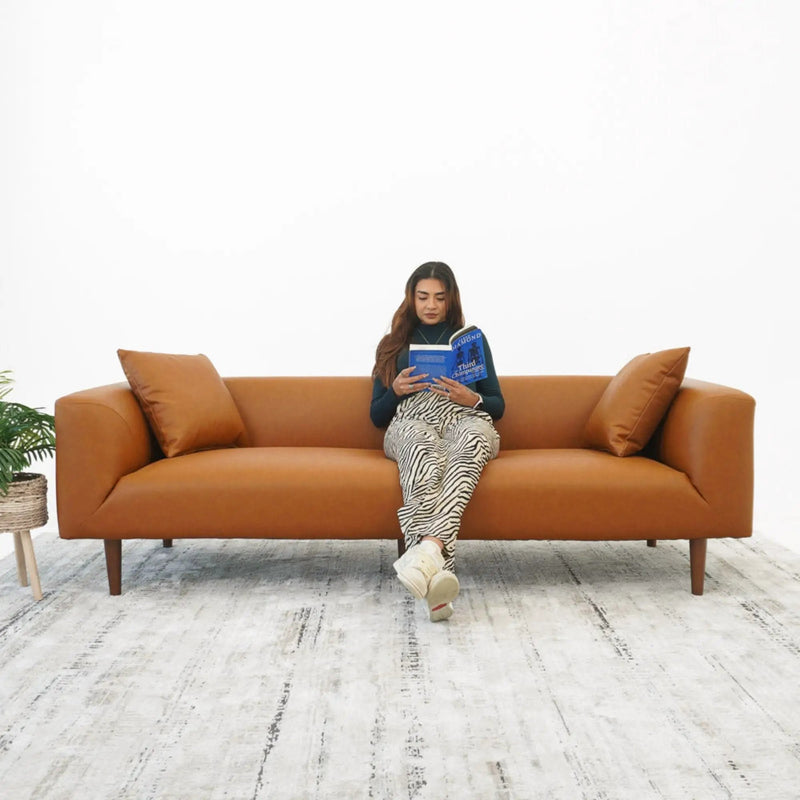 Elwood - Sofa - Cognac by HouseOfZazla