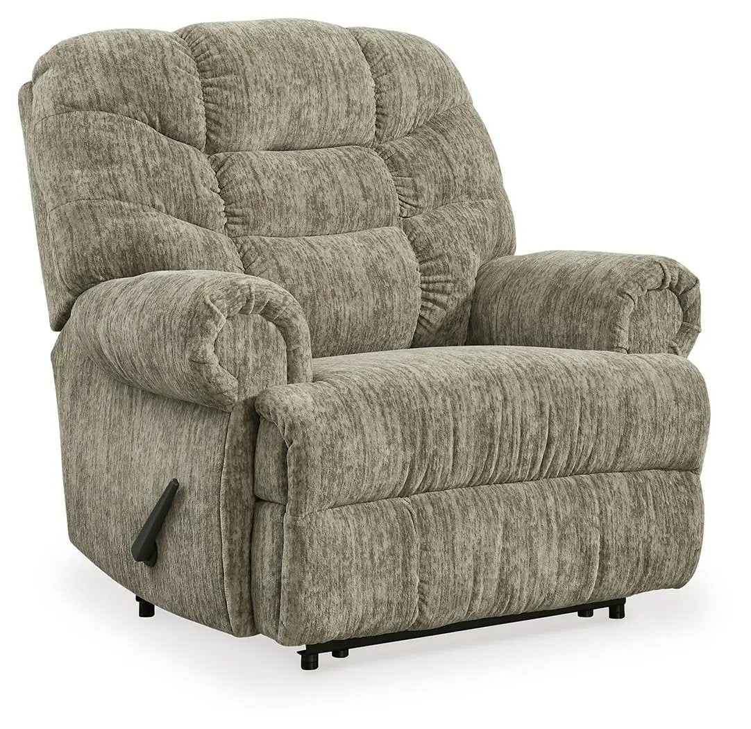 Movie Man - Zero Wall Recliner by Unique Piece Furniture