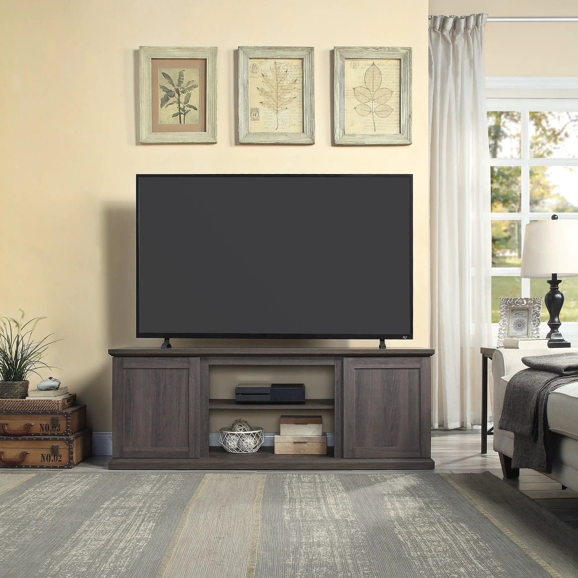 Franklin - TV Stand