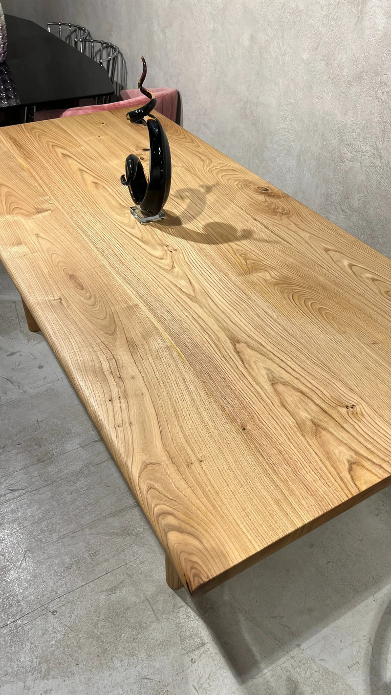 Minimal Solid Dining Table by Gizz