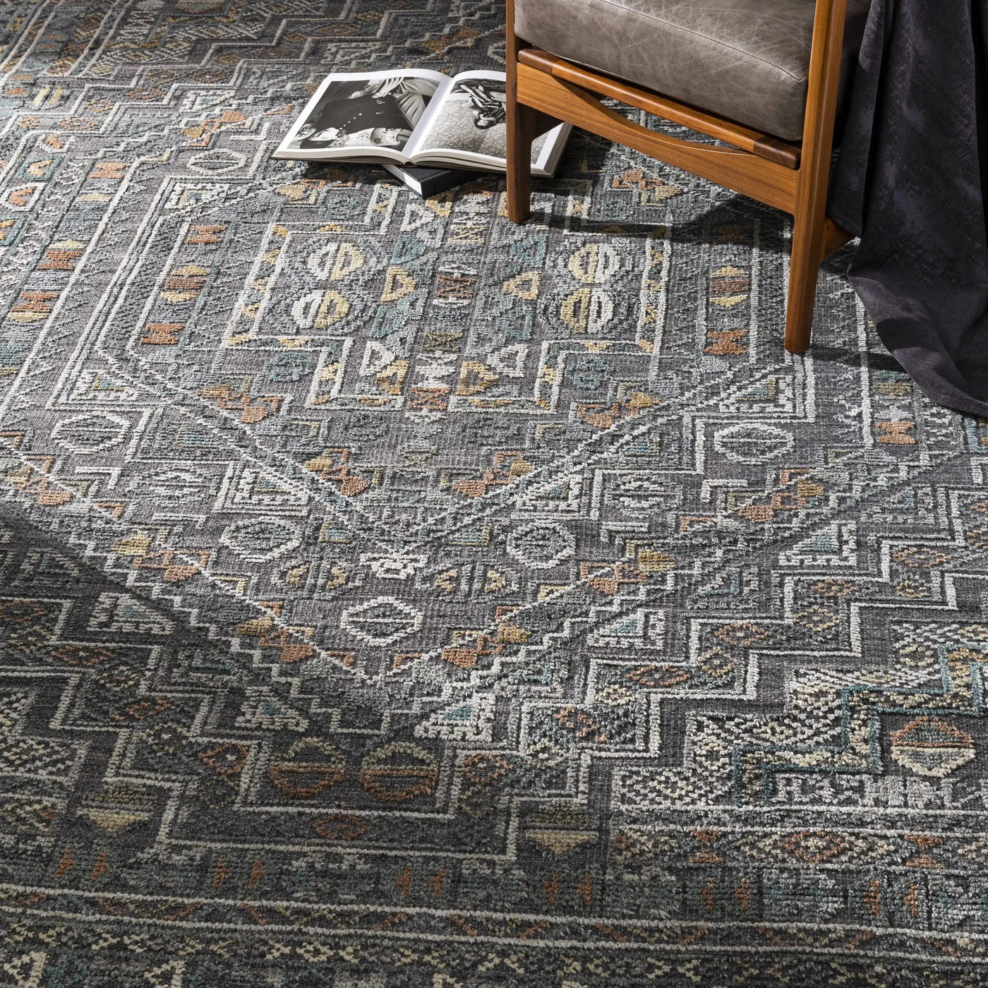 Akle Premium Hand Knotted Wool Area Rug - Clearance by Boutique Rugs