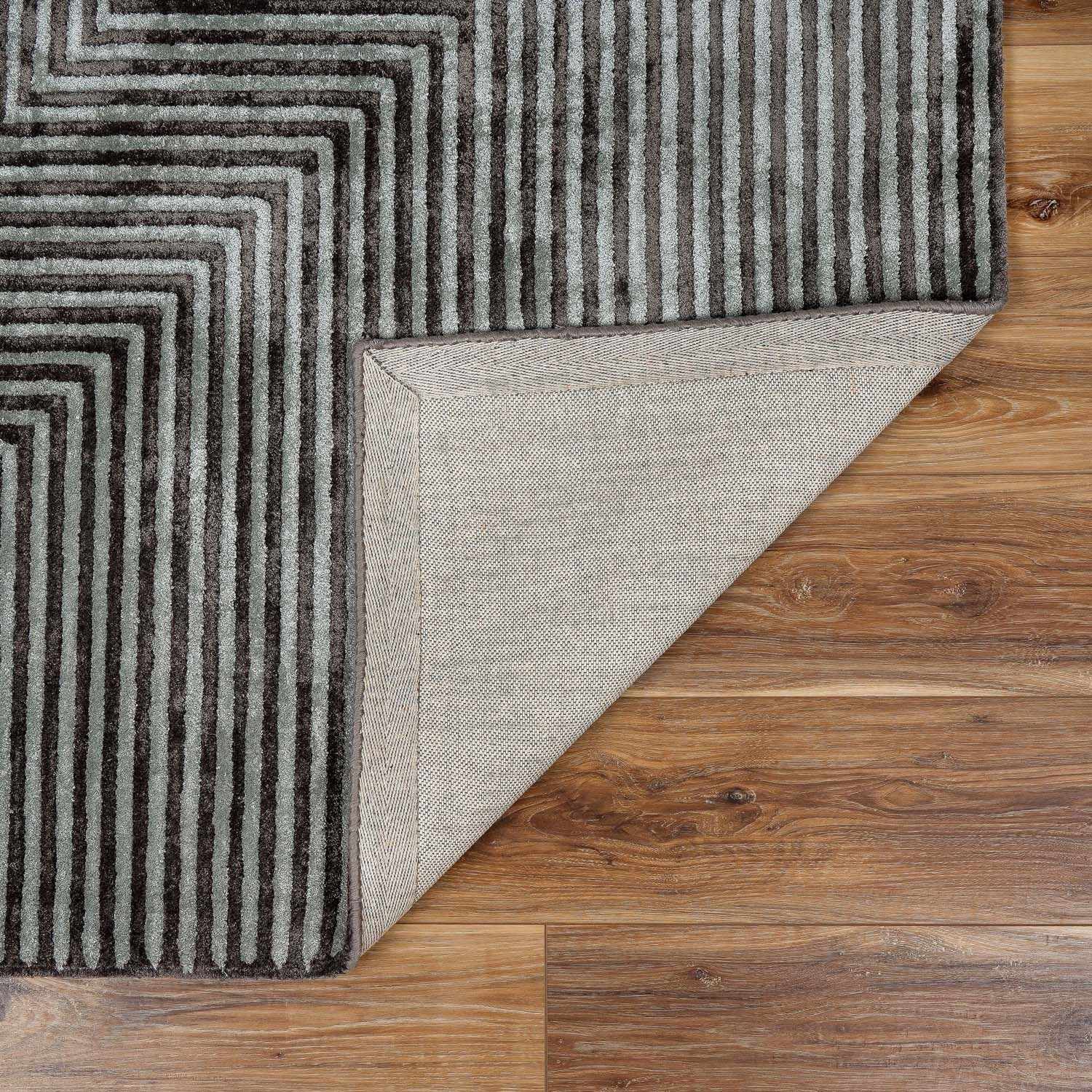 Quartz Patterned Sheen Gray/Green Viscose Rug by Boutique Rugs
