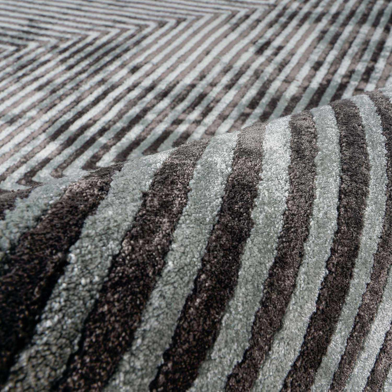 Quartz Patterned Sheen Gray/Green Viscose Rug by Boutique Rugs
