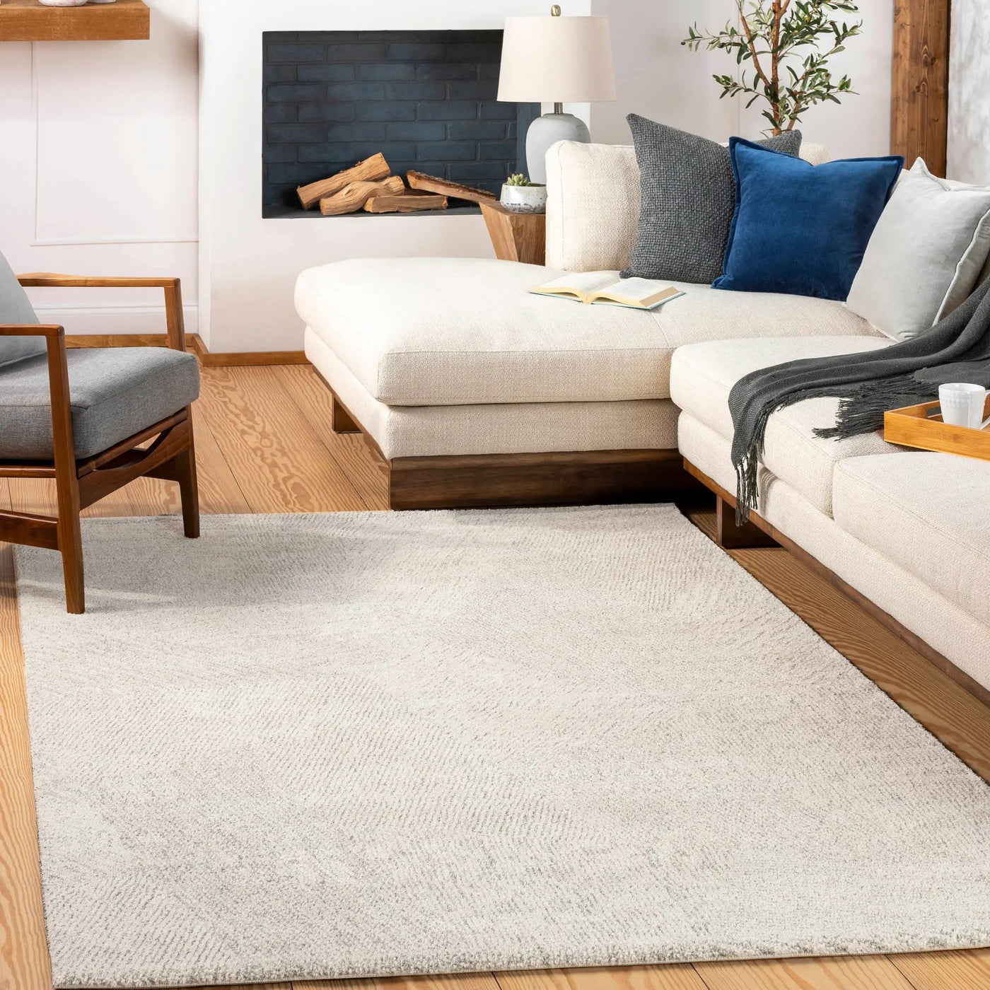 Annalong Modern High Pile Luxe Rug by Boutique Rugs