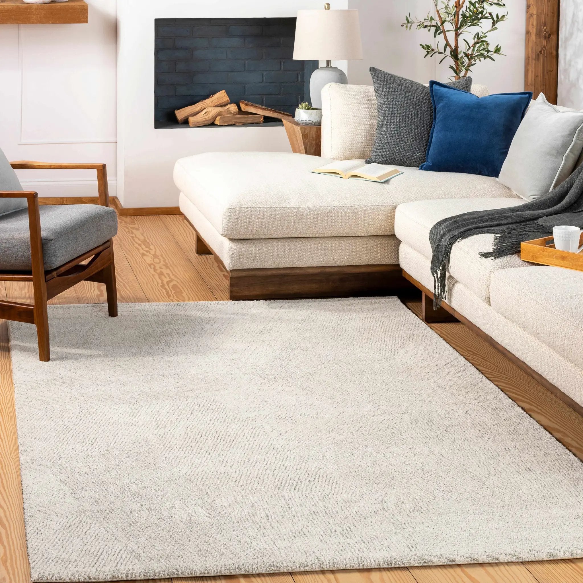 Annalong Modern High Pile Luxe Rug by Boutique Rugs