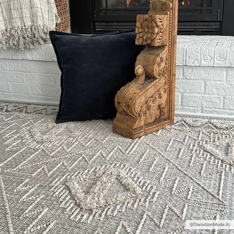 Agoo High-Low Pile Rustic Rug by Boutique Rugs