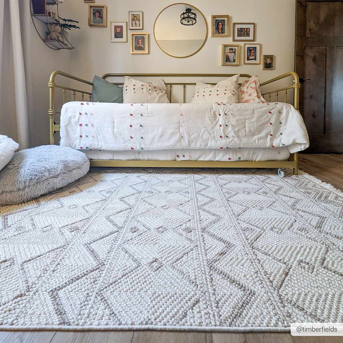Armen Area Rug - Clearance by Boutique Rugs