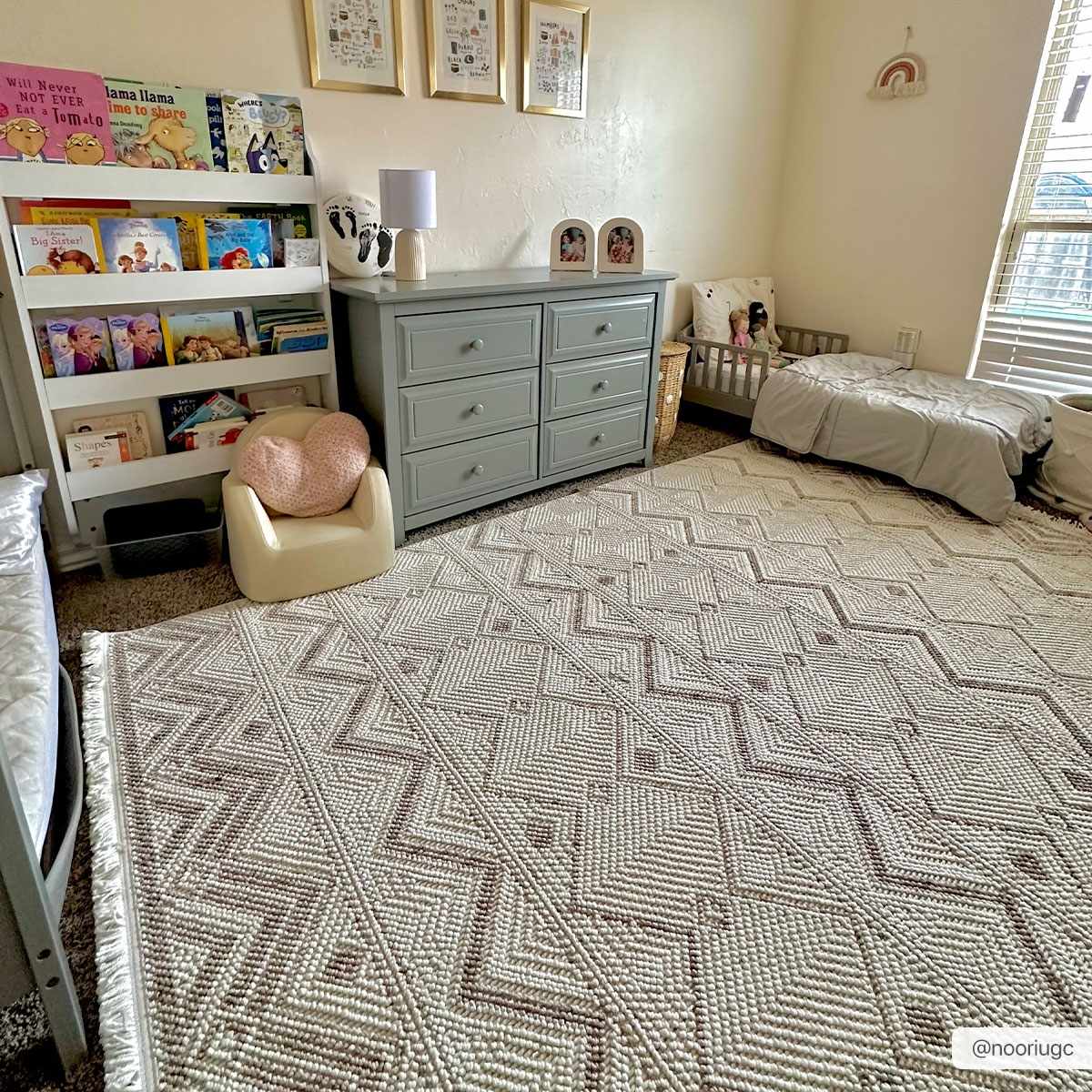 Armen Area Rug - Clearance by Boutique Rugs