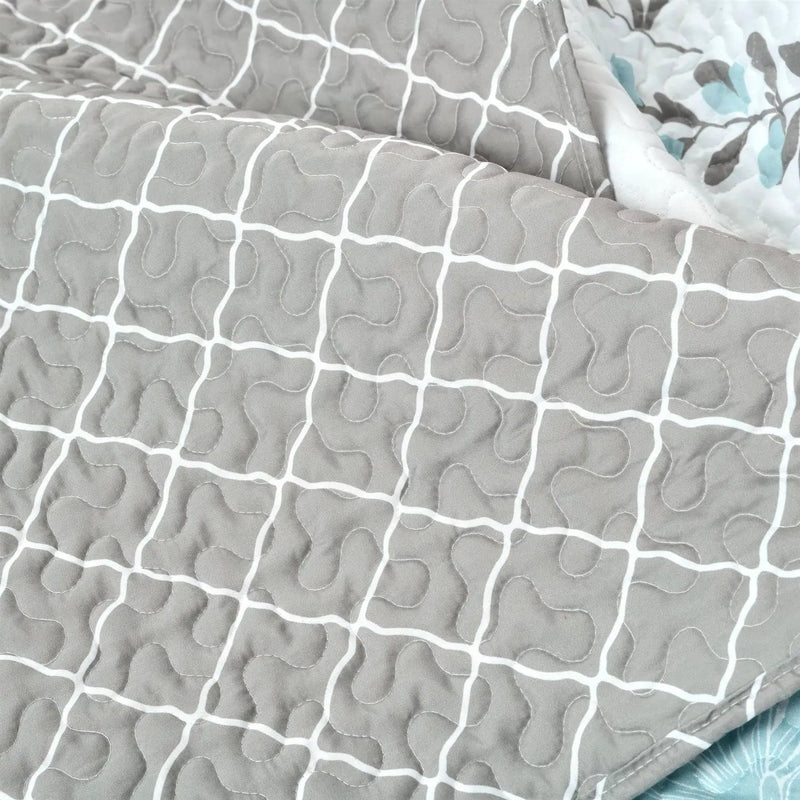 King Size Blue Grey Floral Lightweight Thin Polyester Fabric 3-Piece Quilt Set by HomePacific