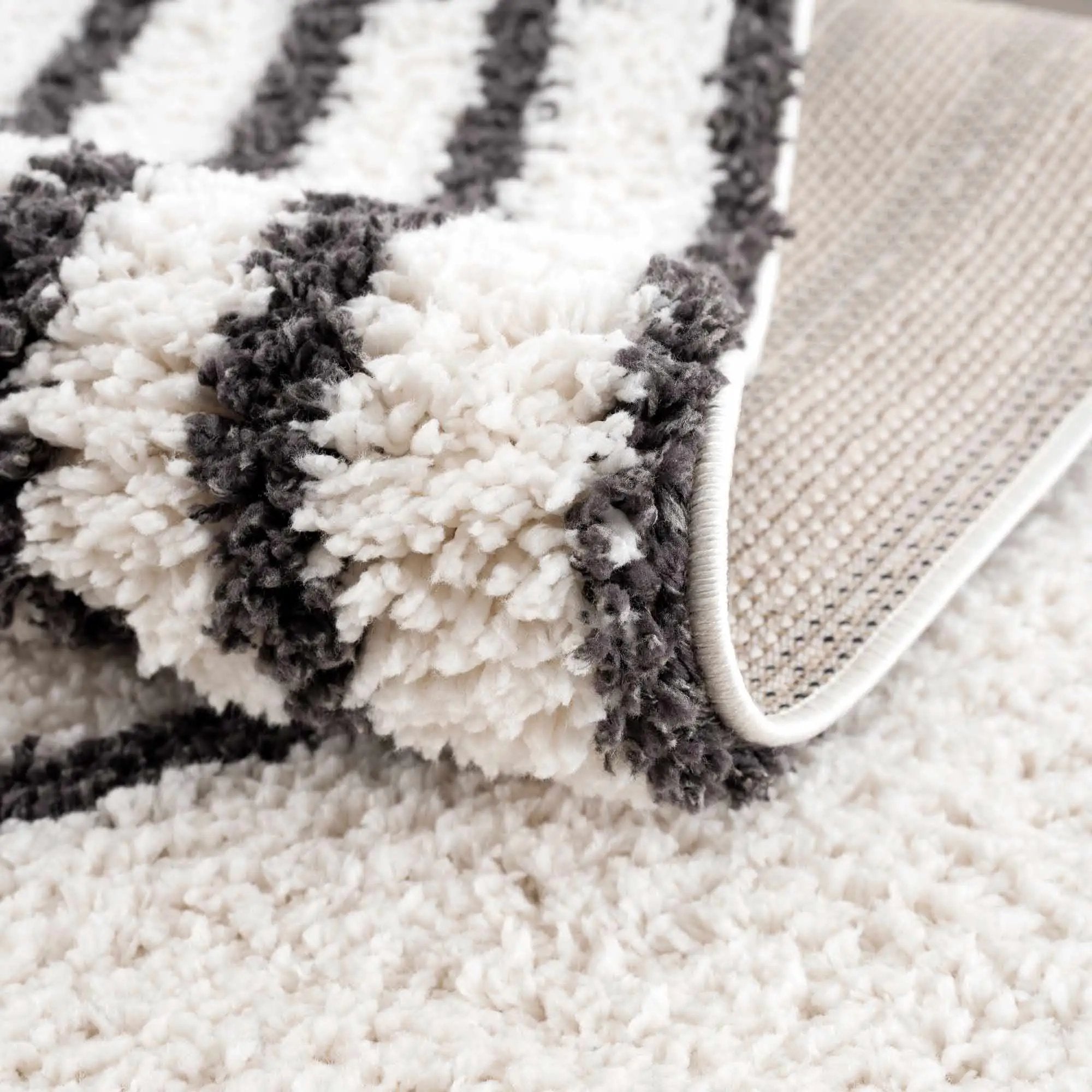 Bauer Plush Black Rainbow Rug - Clearance by Boutique Rugs
