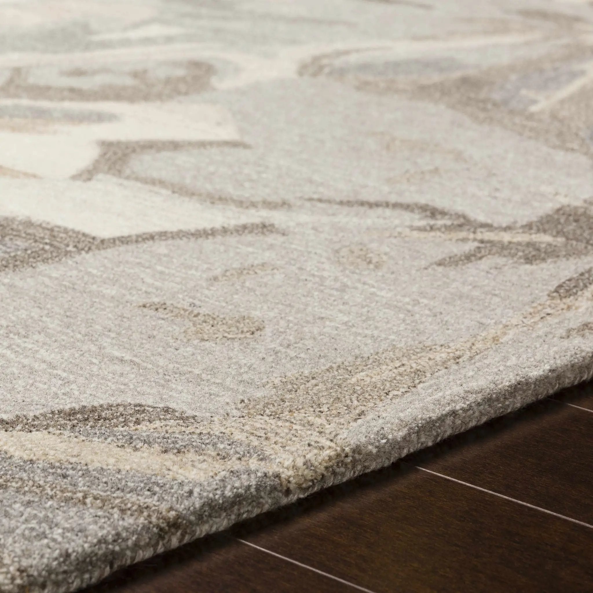 Ilfeld Athena Beige Floral Wool Rug by Boutique Rugs