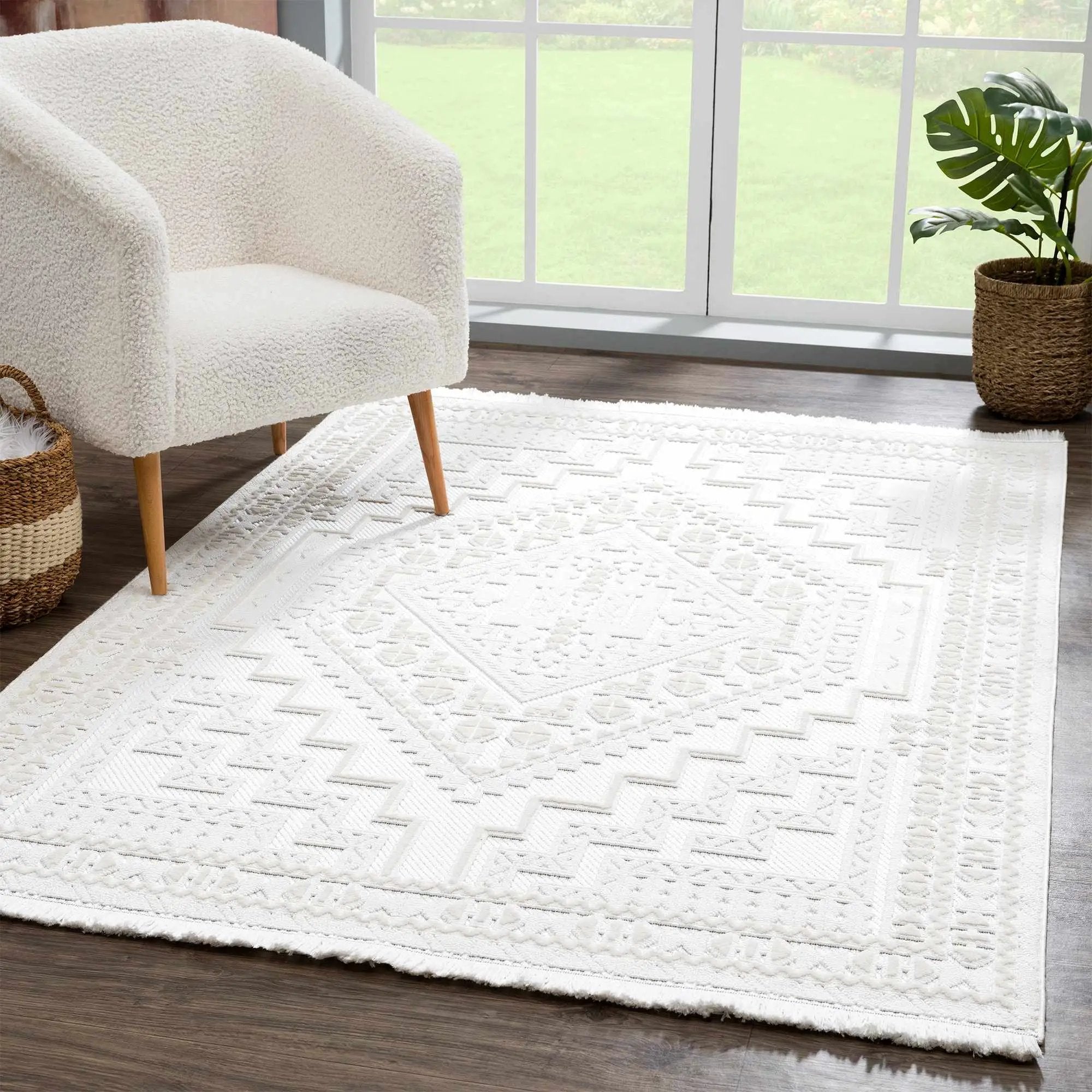 Alya White Fringe Rug by Hauteloom