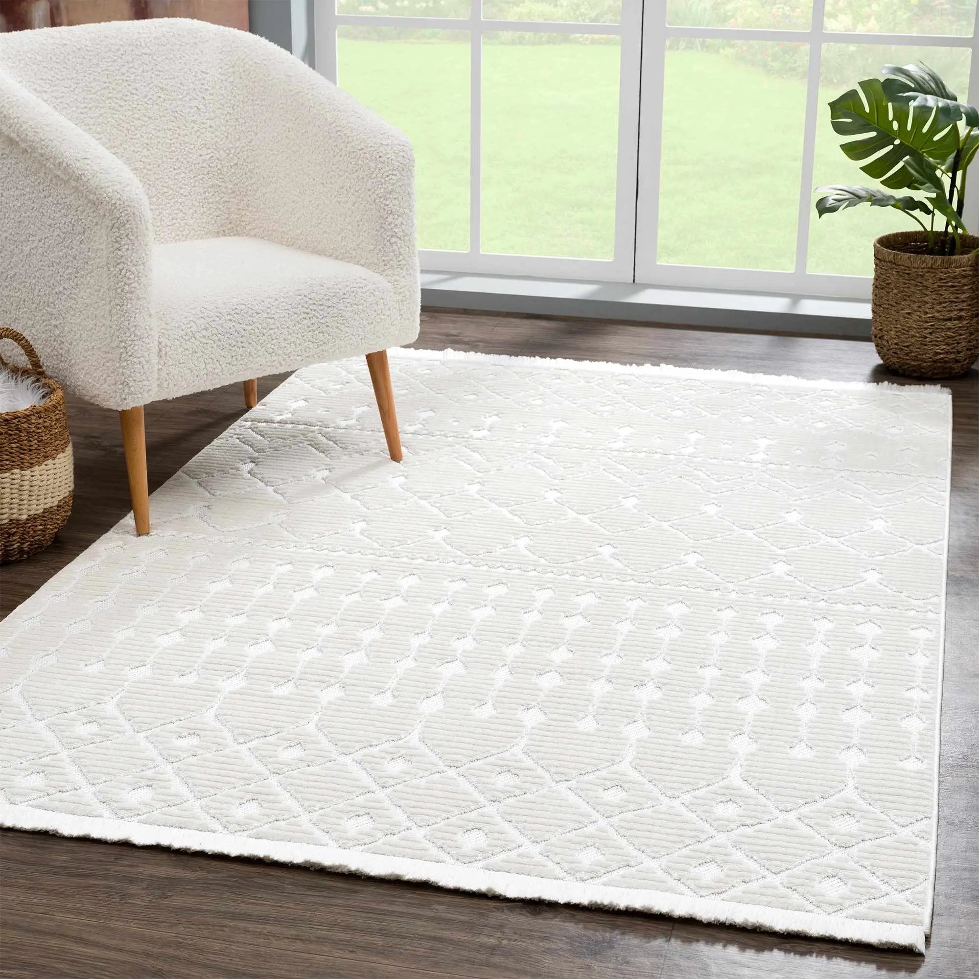 Ivory Beil 3D Fringe Area Rug - Clearance by Boutique Rugs