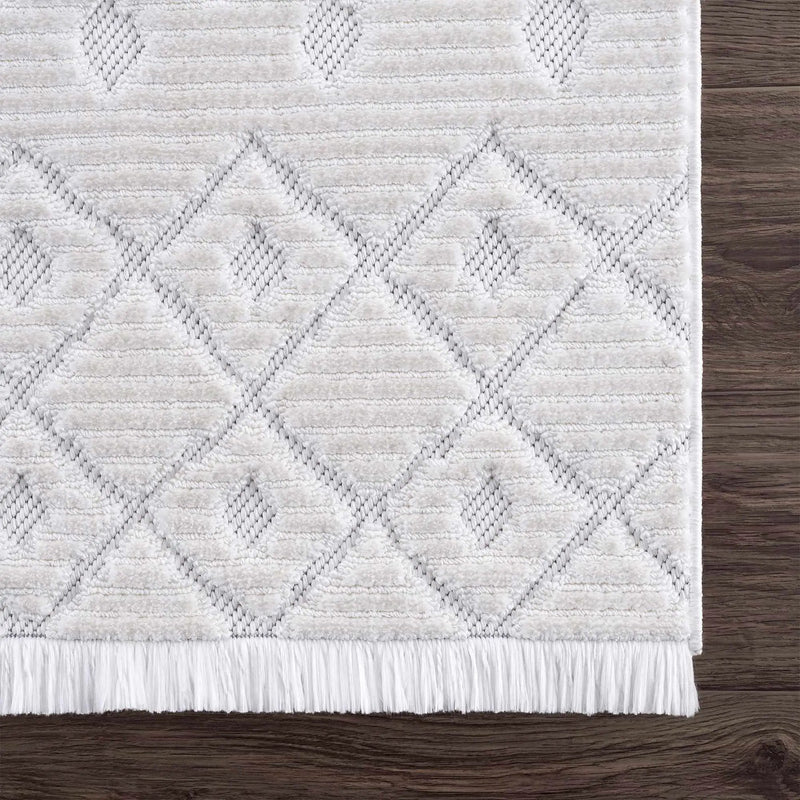 Ivory Beil 3D Fringe Area Rug - Clearance by Boutique Rugs