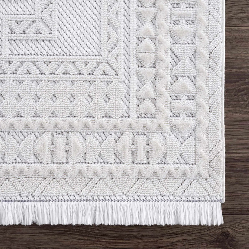 Alya White Fringe Rug by Hauteloom