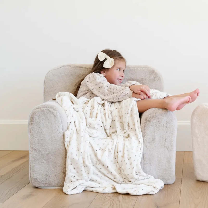 SNUGGLE UP CHAIR by HouseOfZazla