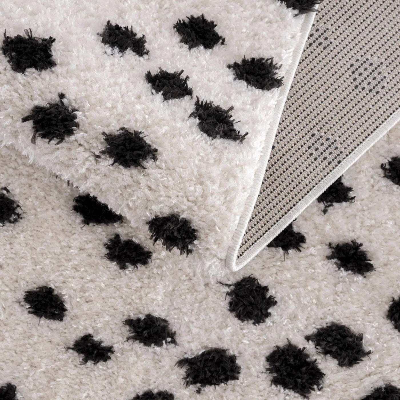 Cansu Black & White Dotted Area Rug by Boutique Rugs