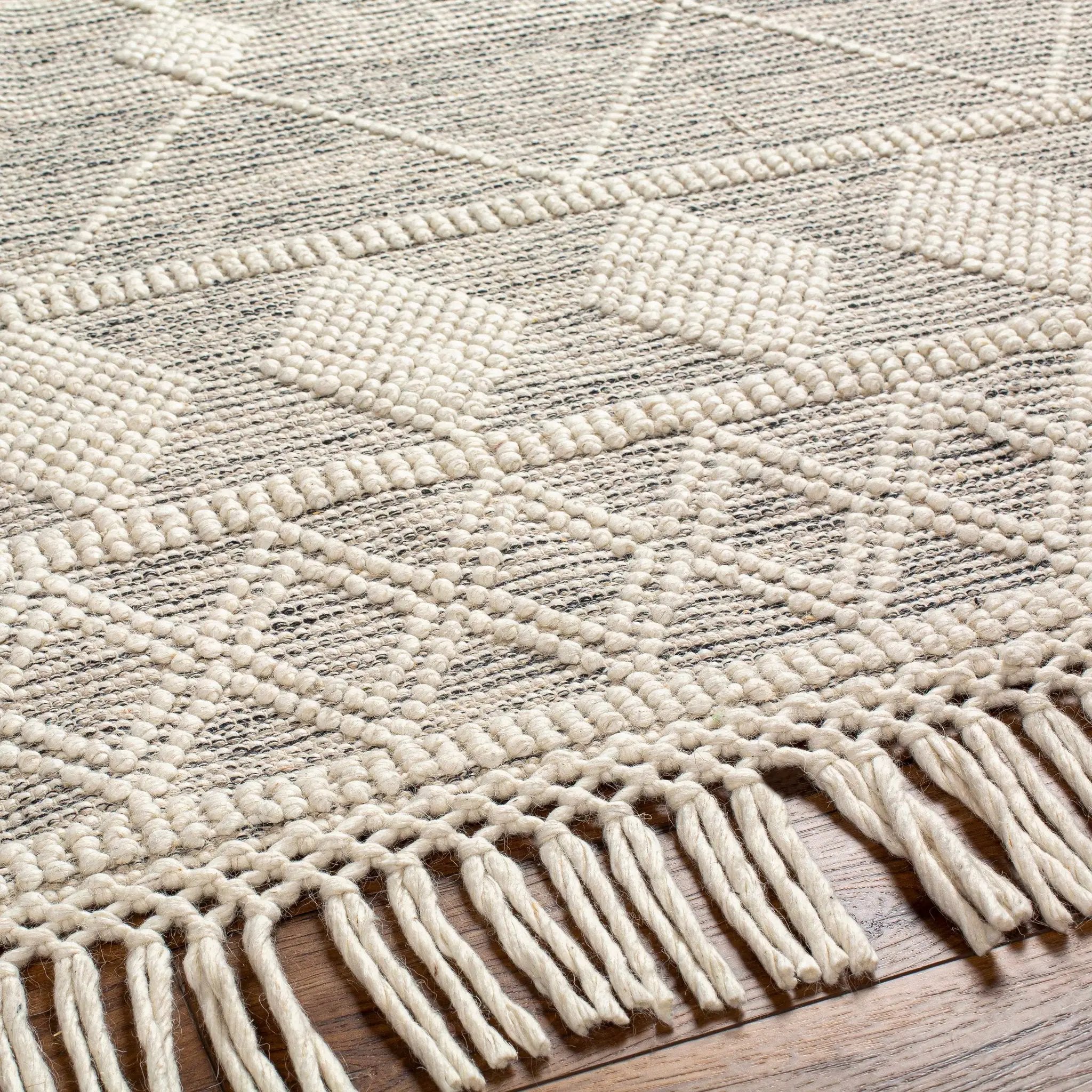 Hemingway Wool Rug with Tassels - Clearance by Boutique Rugs