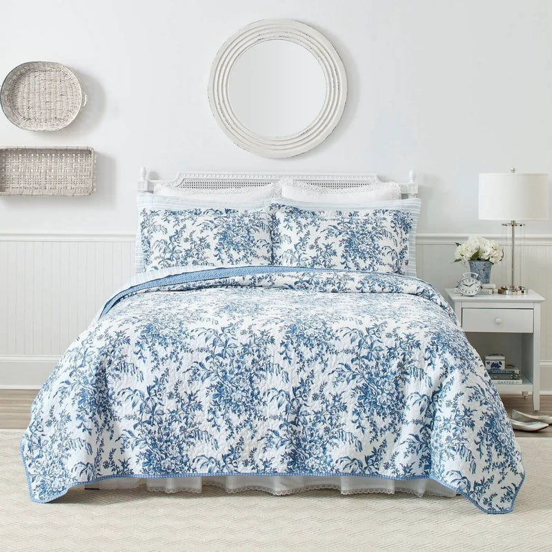 Full/Queen 3 Piece Bed In A Bag Reversible Blue White Floral Cotton Quilt Set by HomePacific