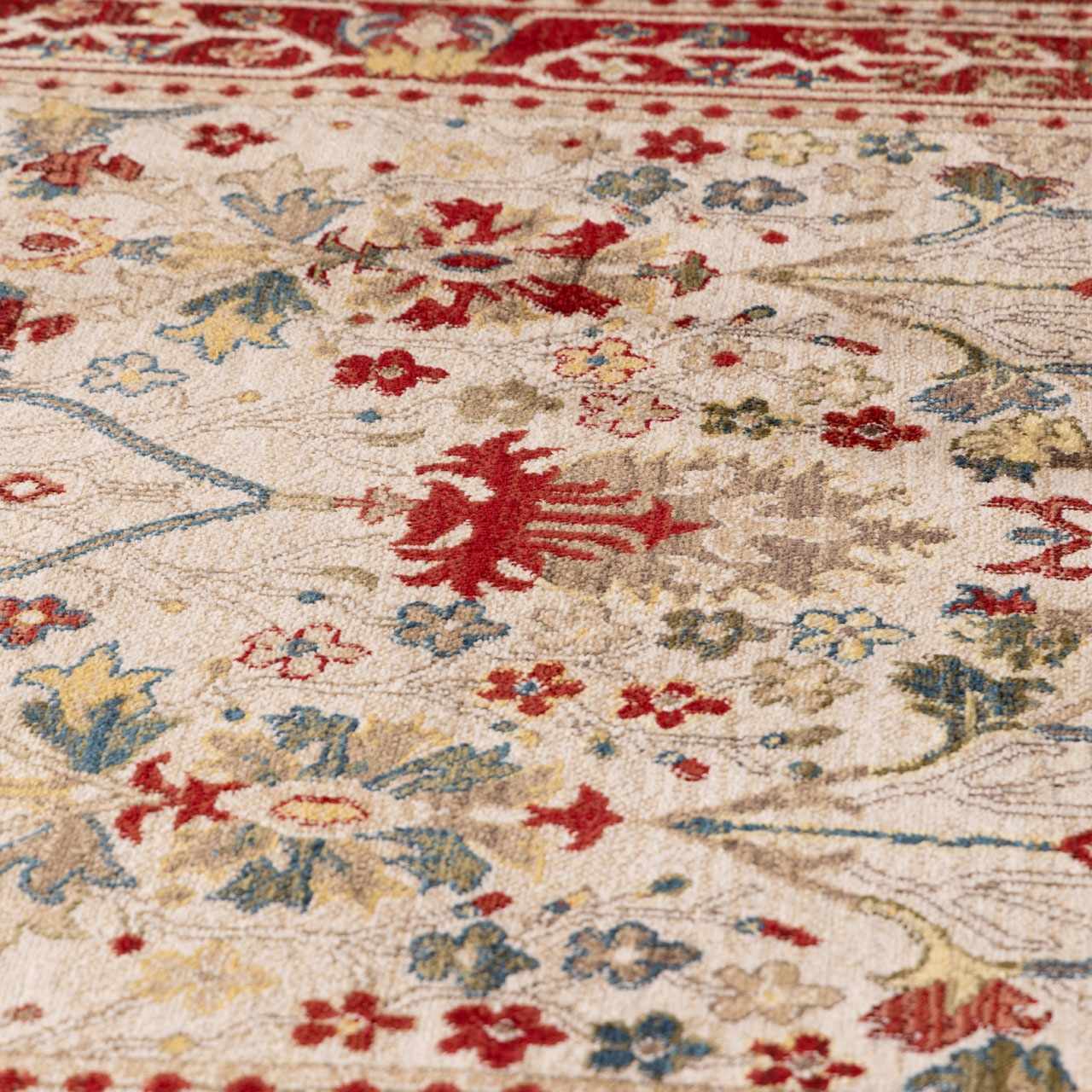 Neola White/Red Damask Area Rug by Boutique Rugs