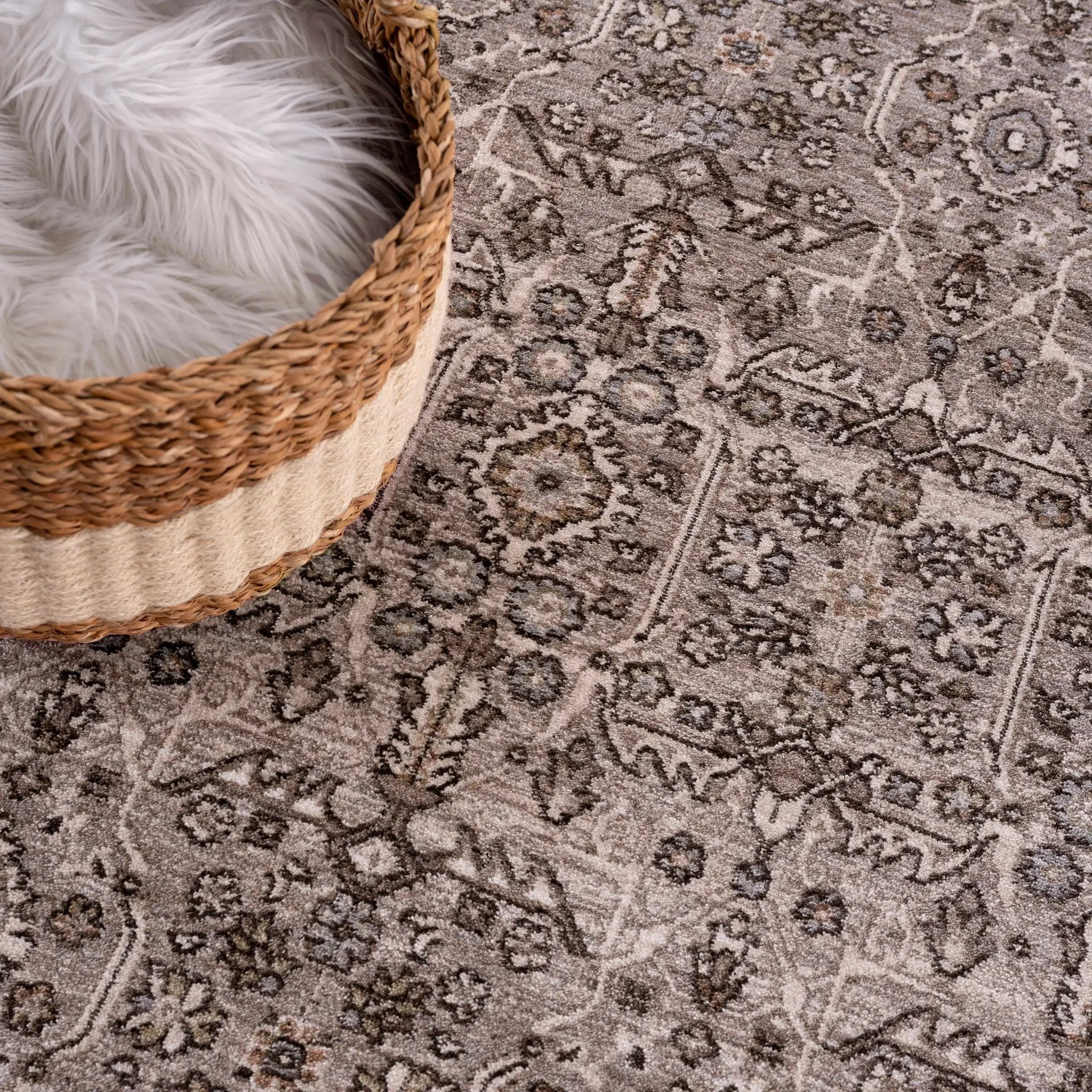Lugo Luxe Area Rug with tassels - Clearance by Boutique Rugs
