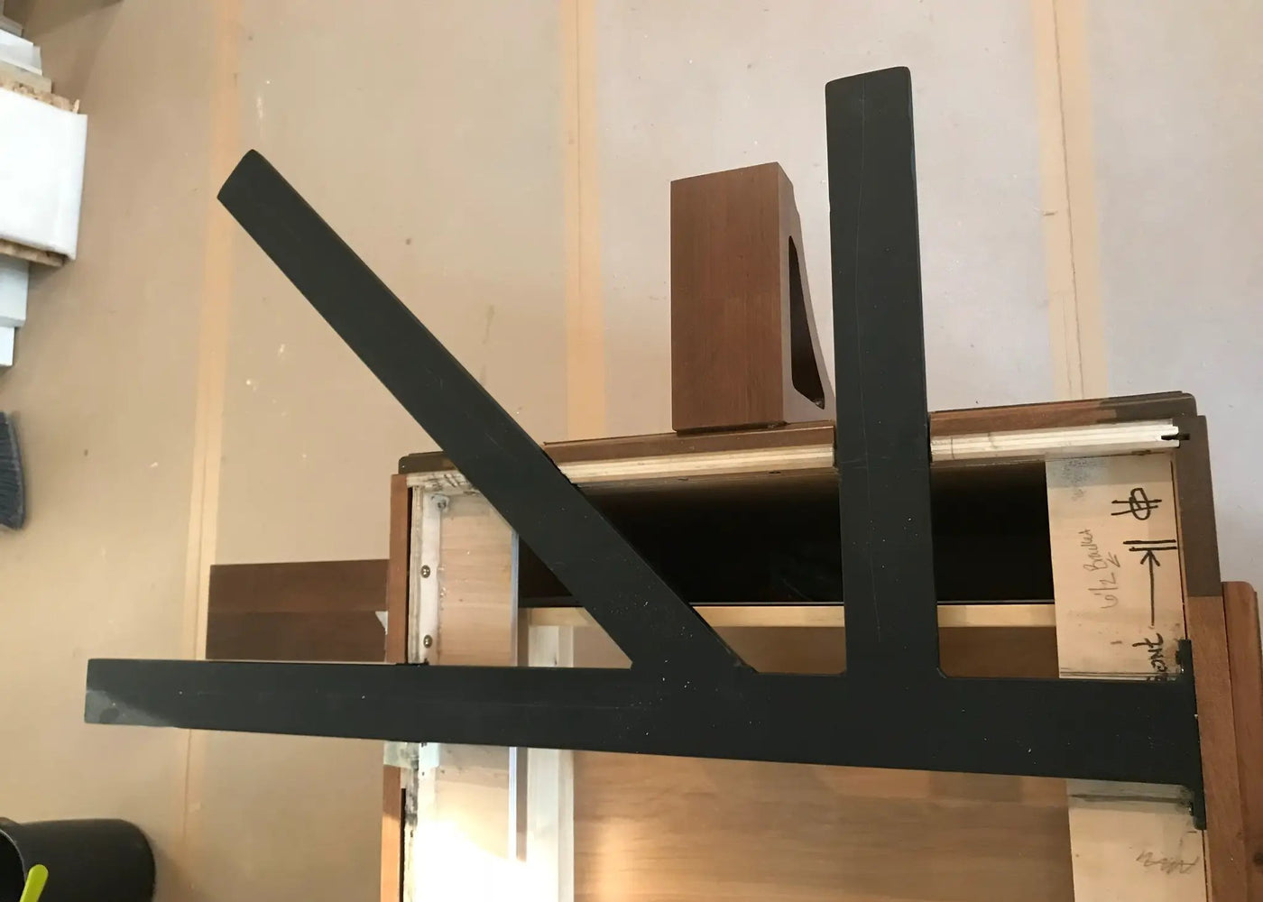The Original™ Industrial 1 inch Custom Support Bracket by The Original Granite Bracket